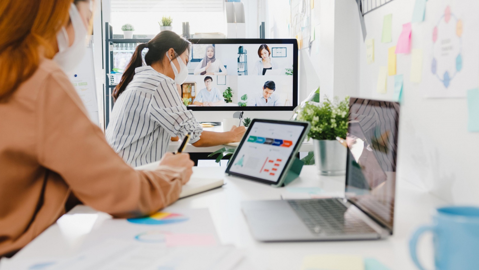 Lorem ipsum dolor sit amet,